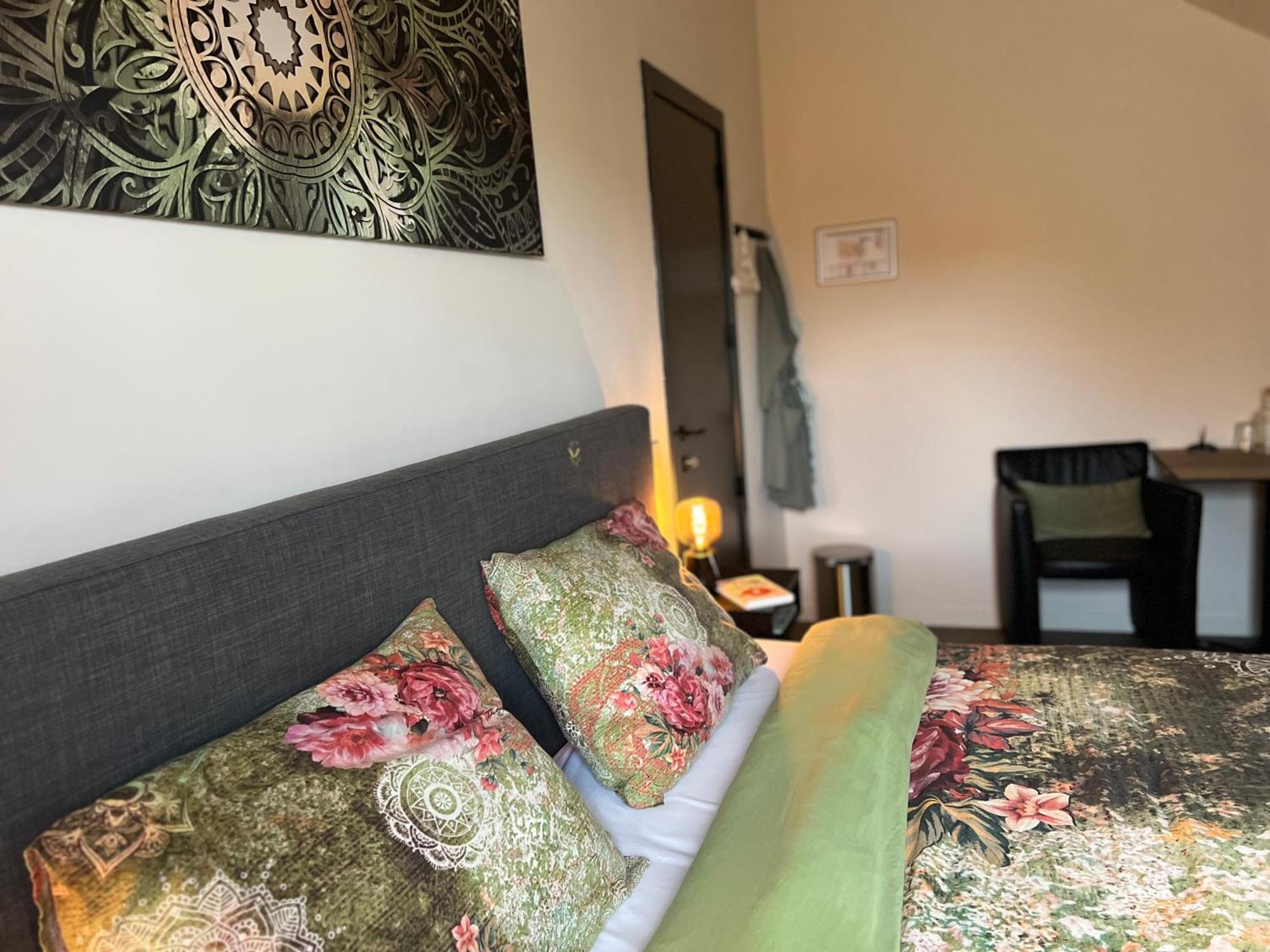 Ikigai Bed & Breakfast Oud-Turnhout ภายนอก รูปภาพ